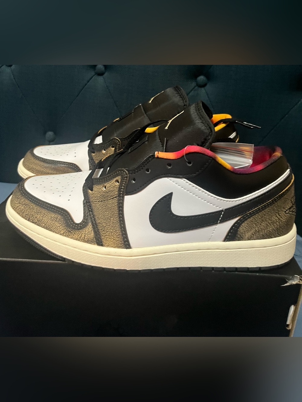 Jordan 1 Low SE Black/Sail/White Onyx